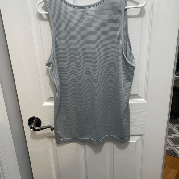 Russell tank top small gray sleeveless top Workout top - Picture 9 of 10